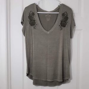 American Eagle shirt